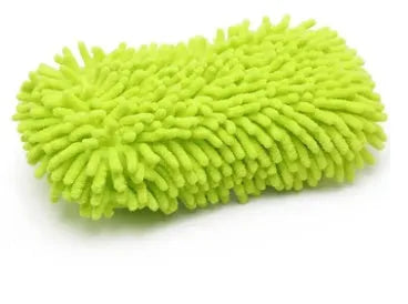 Silvery green car wash sponge measuring 14cm by 25cm with chenille and microfiber construction