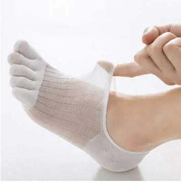Modal five-finger ultra-thin boat socks in solid colours: white, khaki, light grey, dark grey, and black.