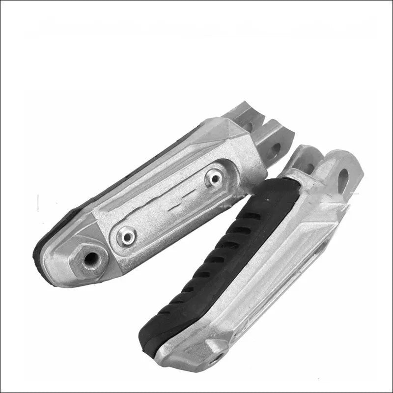 Black aluminium alloy motorcycle foot pedal set for Suzuki Hayabusa and V-Strom models.