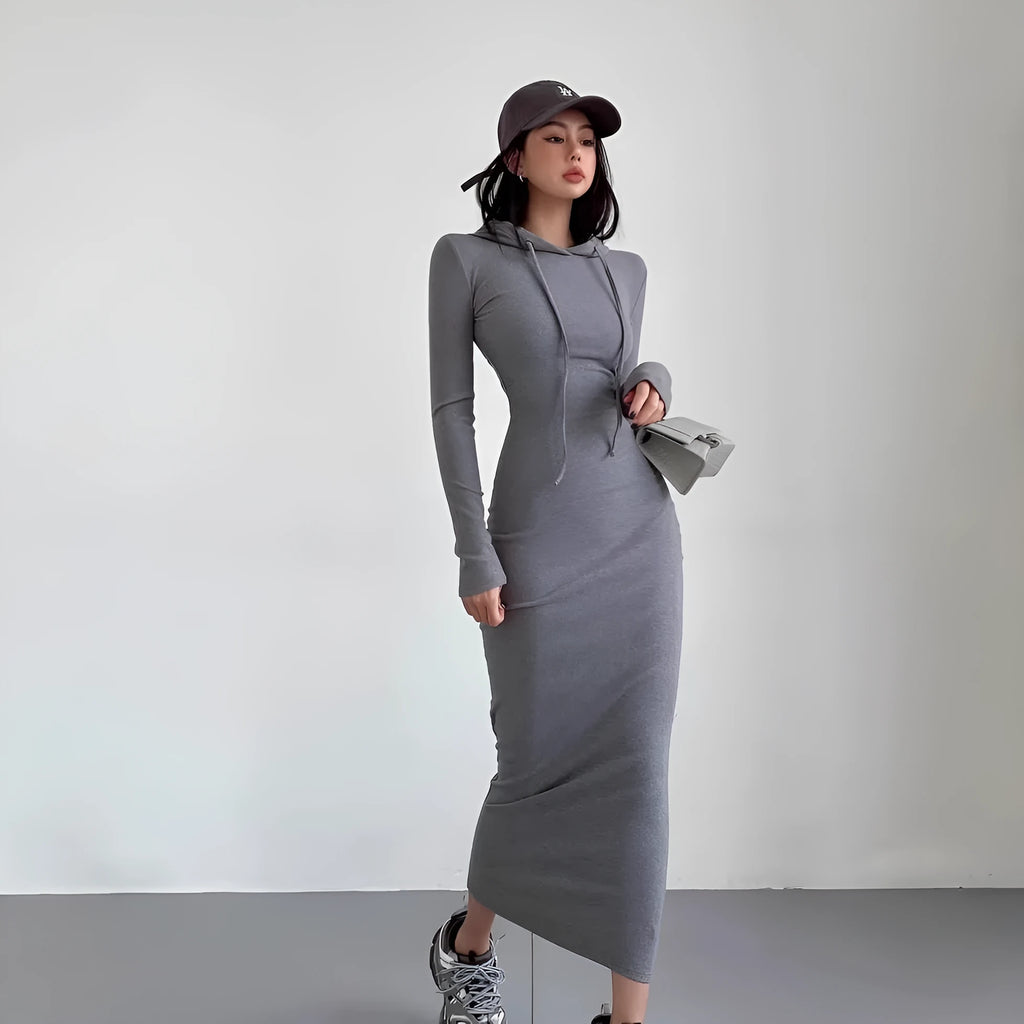 Women's hooded sheath dress in polyester with over-the-knee length and long sleeves