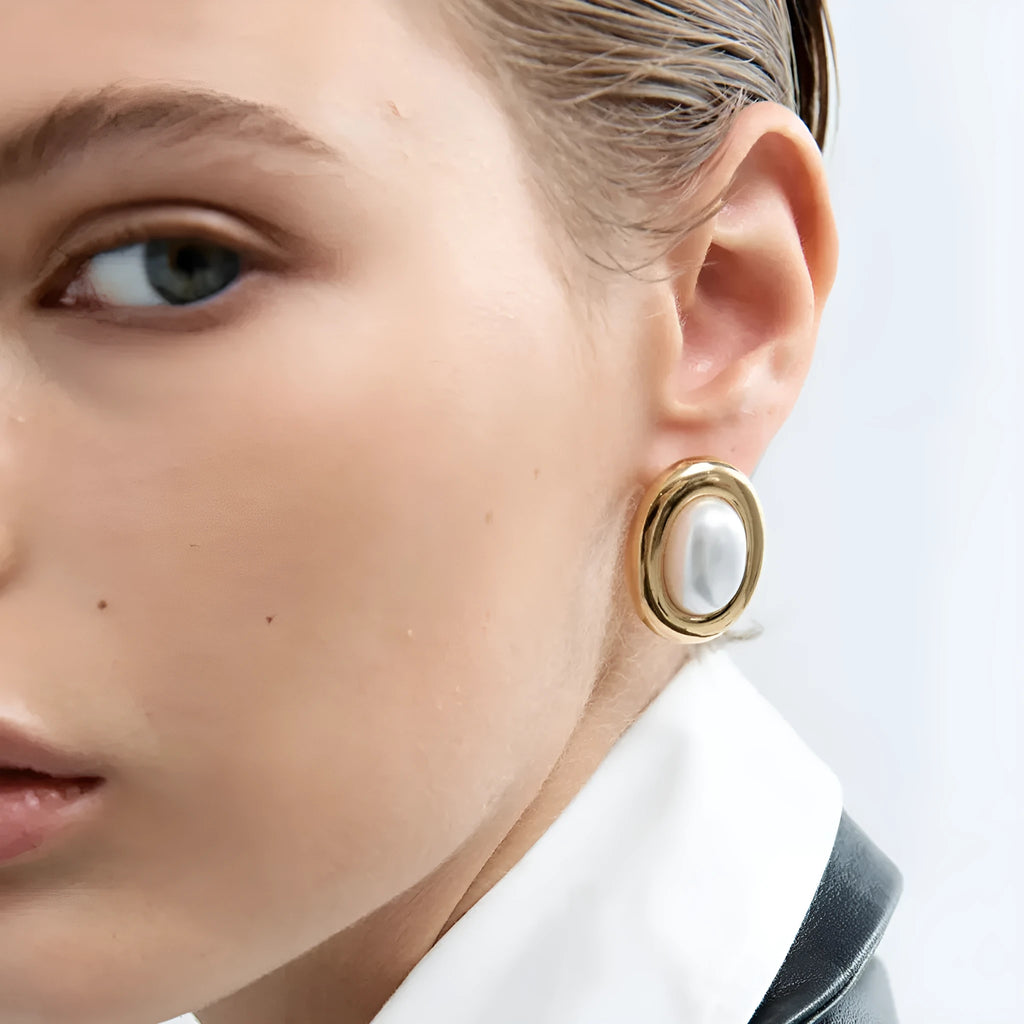 Silver-toned stainless steel vintage pearl ear studs with electroplated non-fade finish