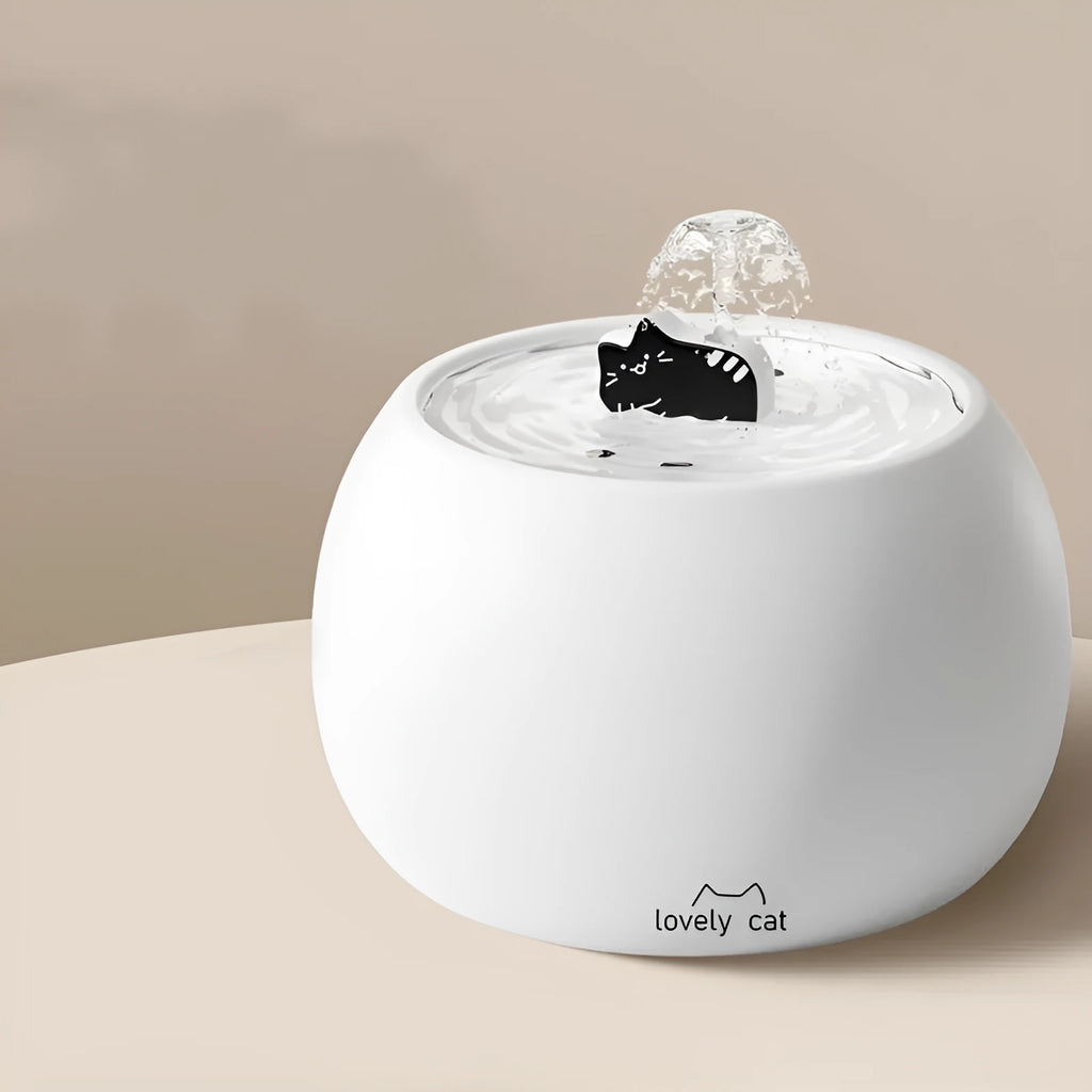 Cartoon kitty ceramic pet water fountain in white or black, 1L or 1.5L, for cats and small dogs.