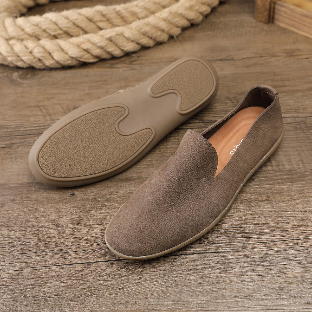 Men's handmade casual leather shoes in khaki or grey with flat wedge rubber sole