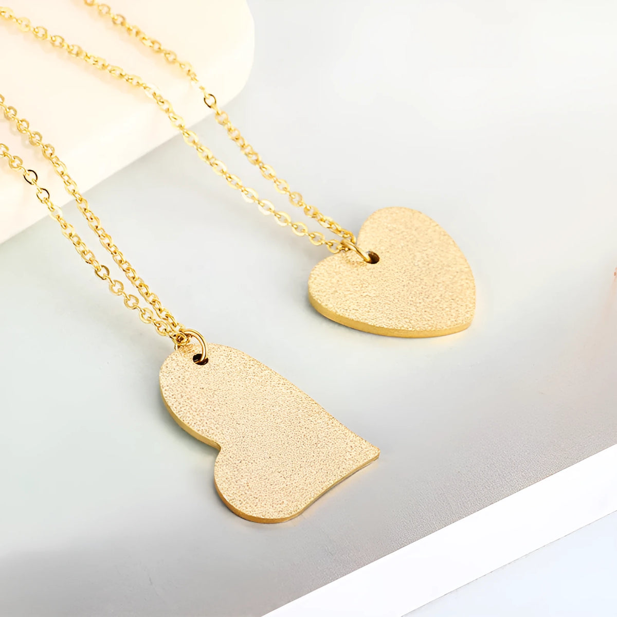 Geometric heart-shaped titanium steel pendant necklace in minimalist Japanese-South Korean style