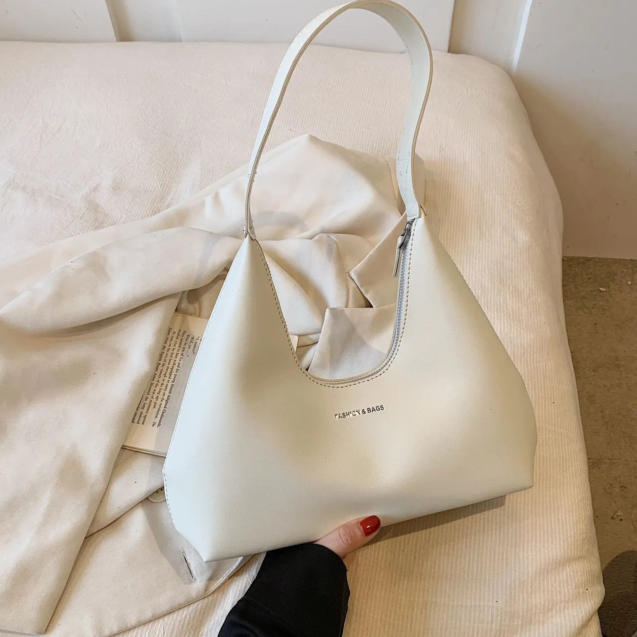 Retro style PU shoulder handbag with sandwich pocket and organised interior compartments