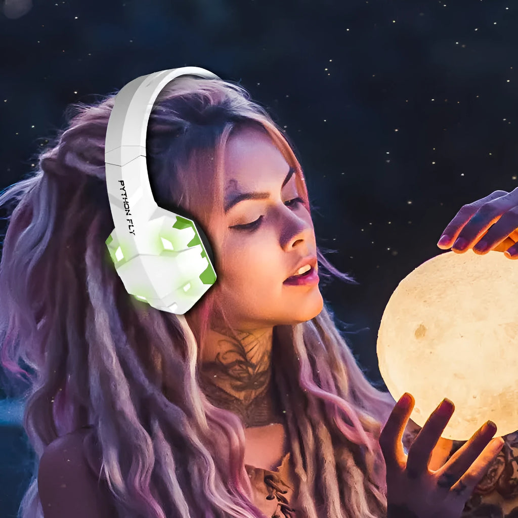 Wired gaming headset with microphone and breathing light in multiple colours