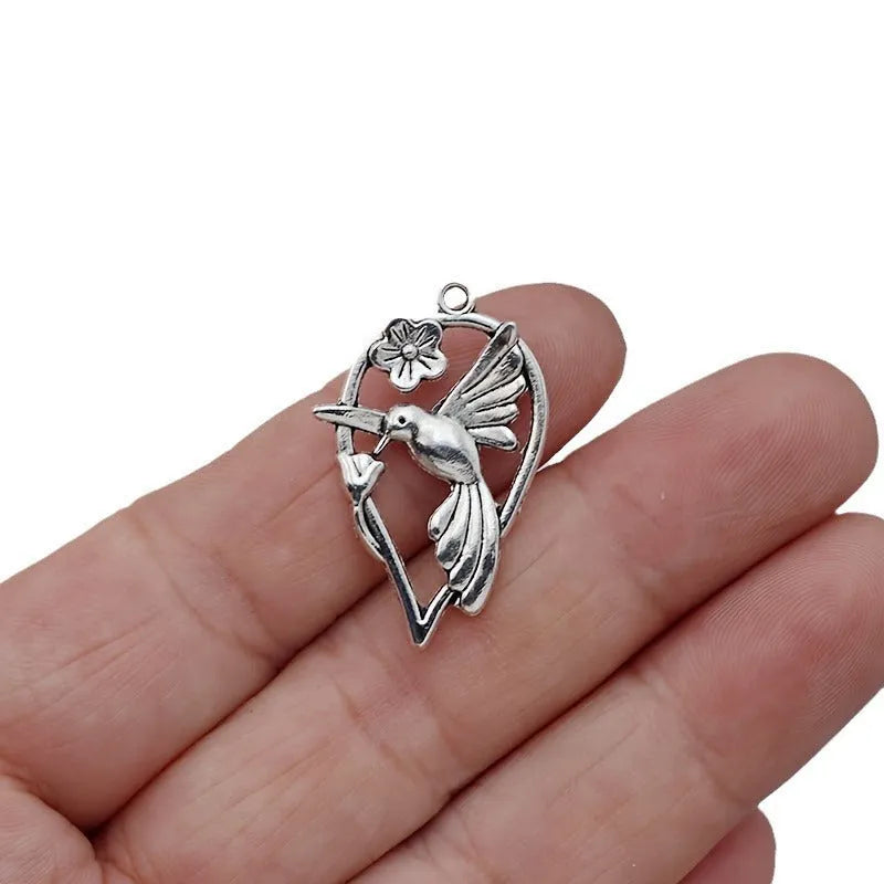 Alloy magpie pattern pendant with electroplated P234 finish for DIY jewellery making