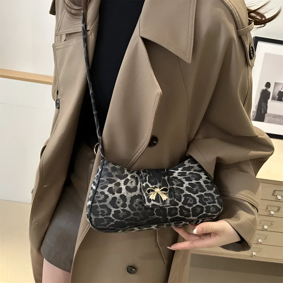 Black PU leather women's casual large tote handbag with sandwich pocket