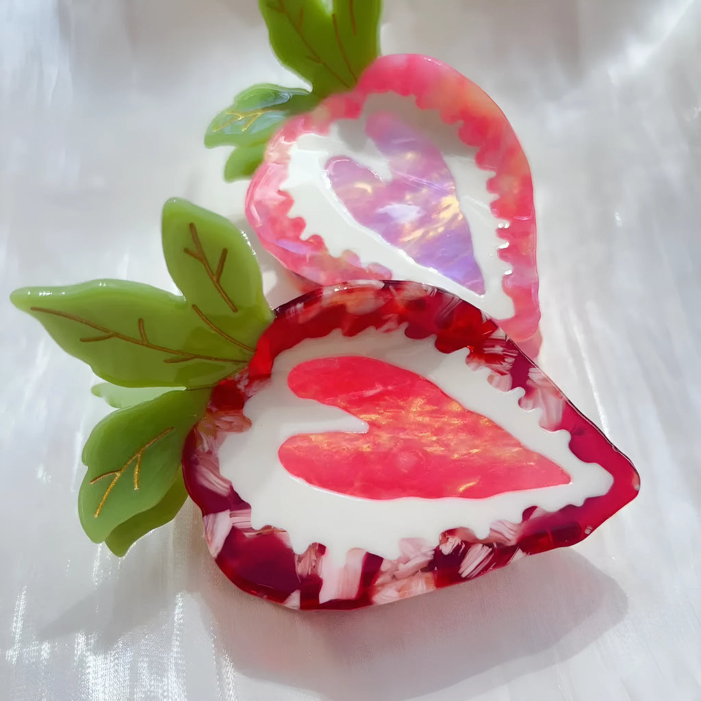 Strawberry-themed pastoral style hairpin for girls in red or pink colour options