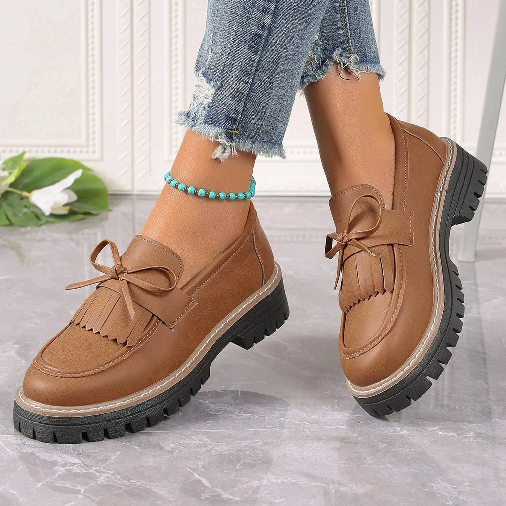 Plus size women's loafers with tassel bowknot decoration on artificial PU upper