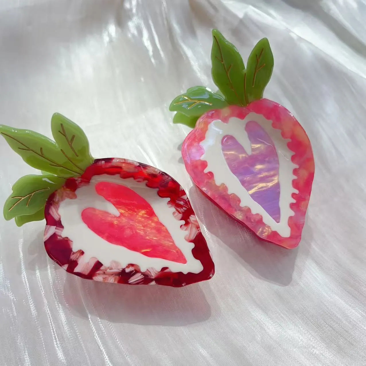 Strawberry-themed pastoral style hairpin for girls in red or pink colour options