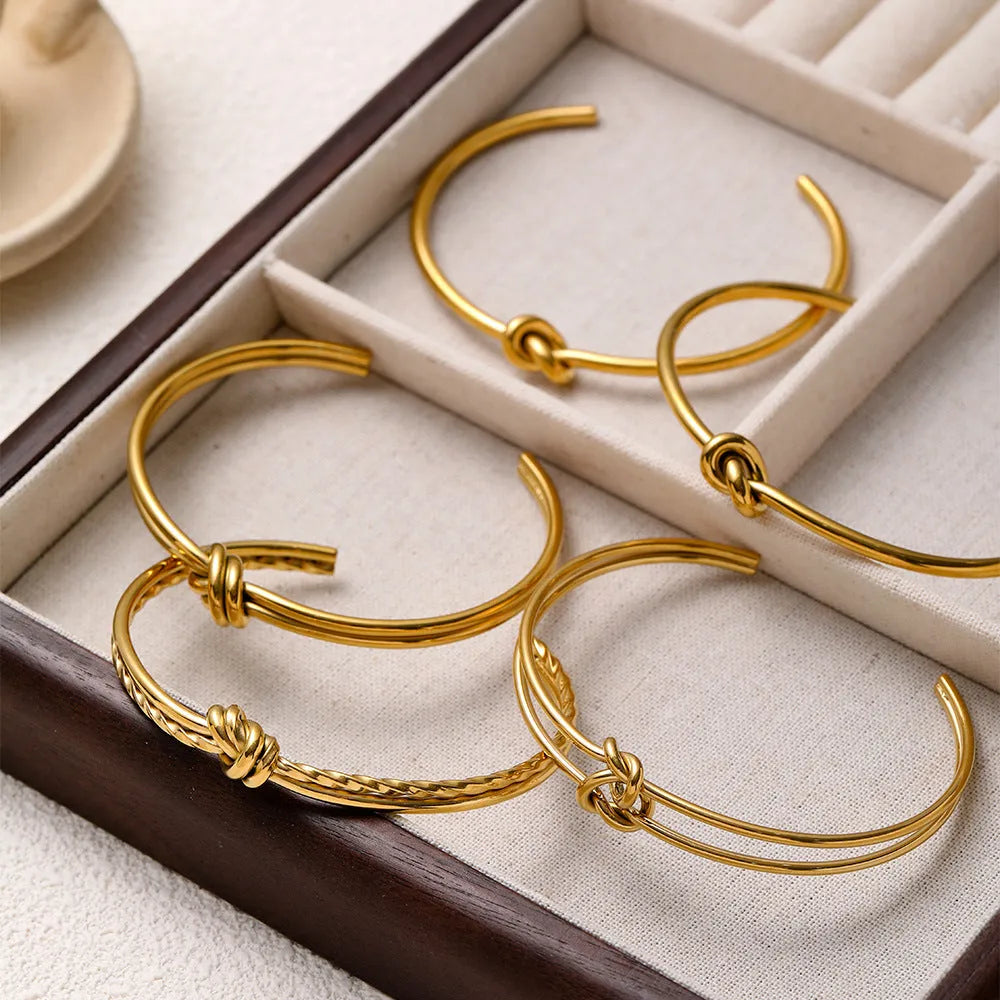 Adjustable double-layer knotted bracelet in gold or silver stainless steel with C-shaped open design