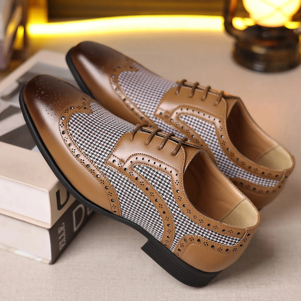 Men's imitation houndstooth plaid casual shoes with square toe and lace-up design.