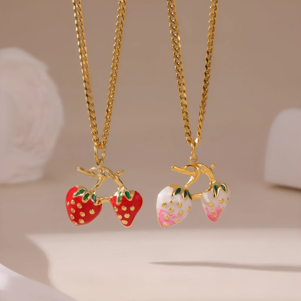 Stainless steel strawberry pendant necklace on alloy chain in red or white powder gradient colour