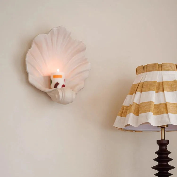 White resin simulation shell fruit plate ornament with light luxury style decorative design