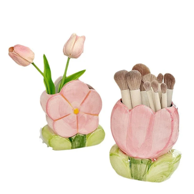 Ceramic flower pen holder box in floral design, dimensions 11.8x5.8x10cm