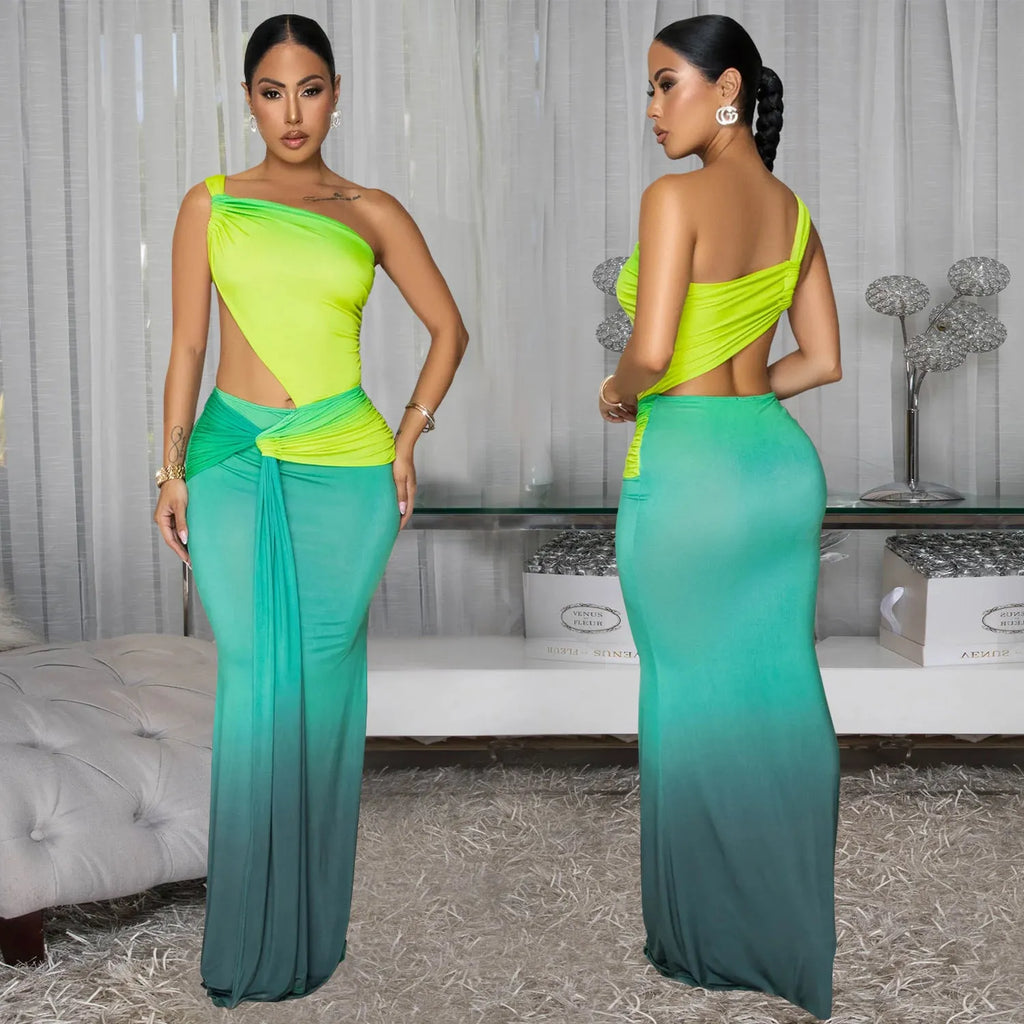 Women's gradient colour cross-shoulder sleeveless dress with high waist and long skirt.