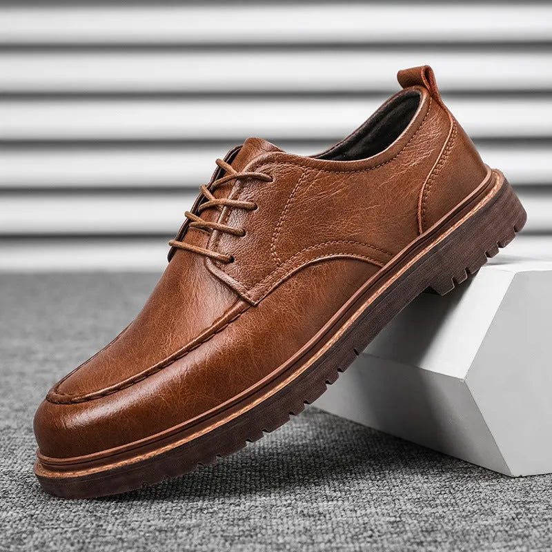 Casual leather shoes with round toe, rubber sole, and two-layer cowhide upper in black or brown colour options