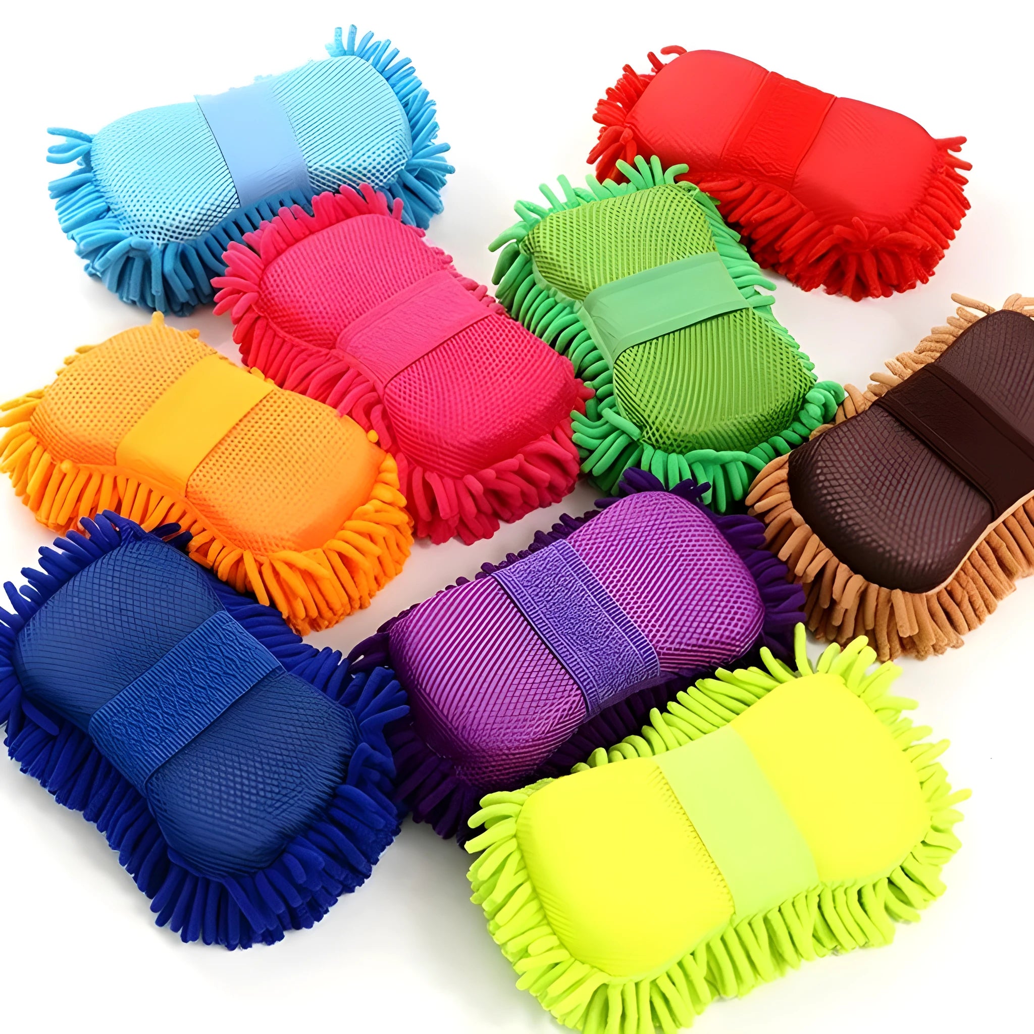 Silvery green car wash sponge measuring 14cm by 25cm with chenille and microfiber construction
