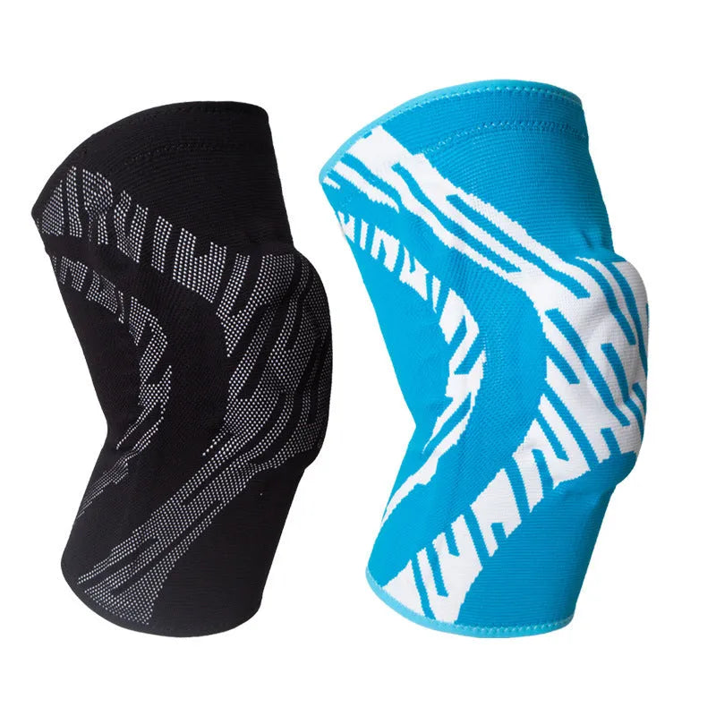 Men's pressurized basketball knee pads in nylon available in black and blue colours