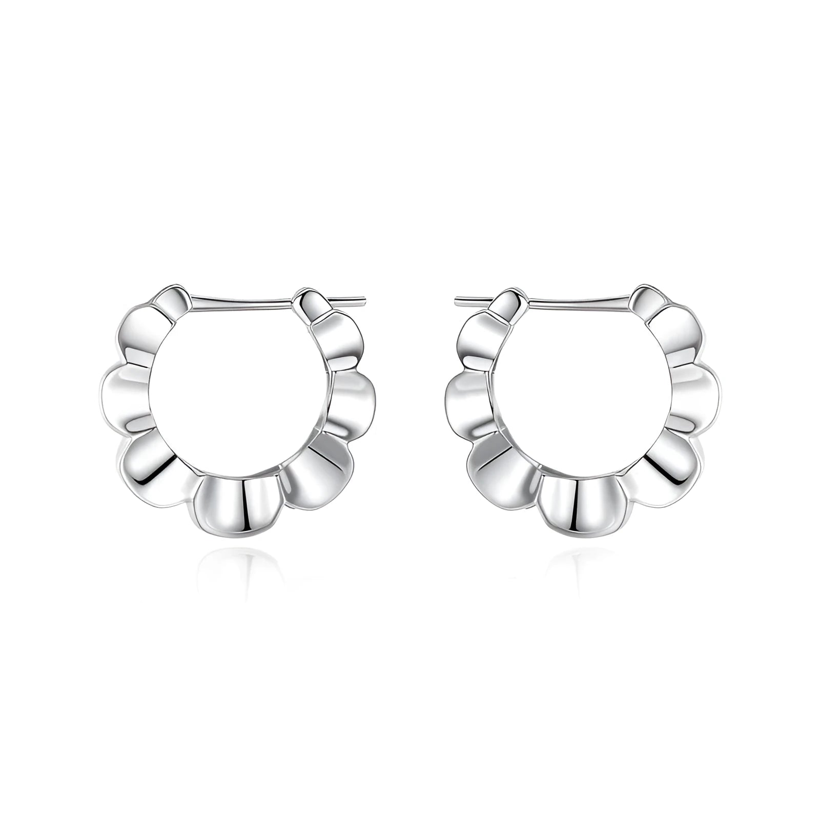 Pair of sterling silver geometric earrings with round elements and electroplated finish