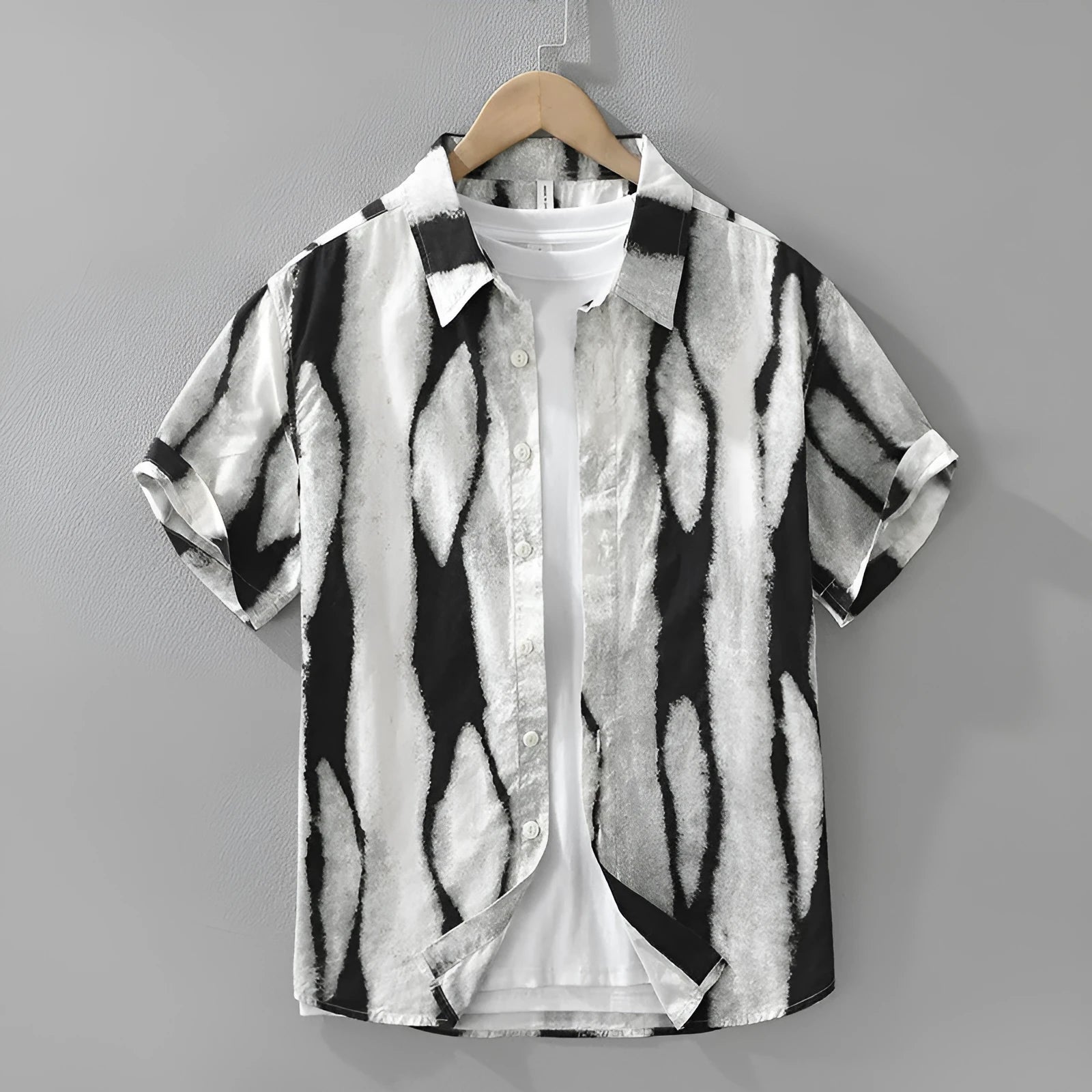 Retro striped short sleeve cardigan shirt in pure cotton fabric available in black or brown colours