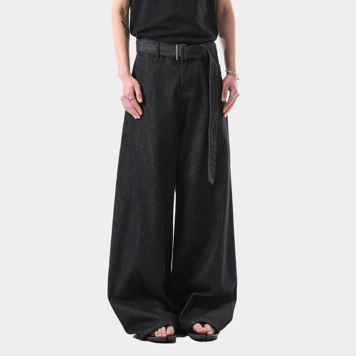 Black high waist straight-leg women's jeans with zip fly and five-pocket design