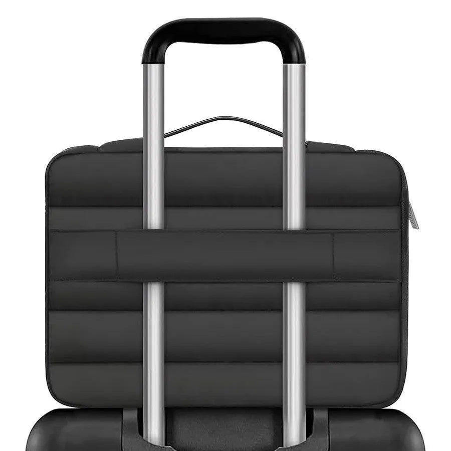 Velvet laptop bag in sand colour with plaid pattern, suitable for a 13.3-inch or 15.4-inch device.
