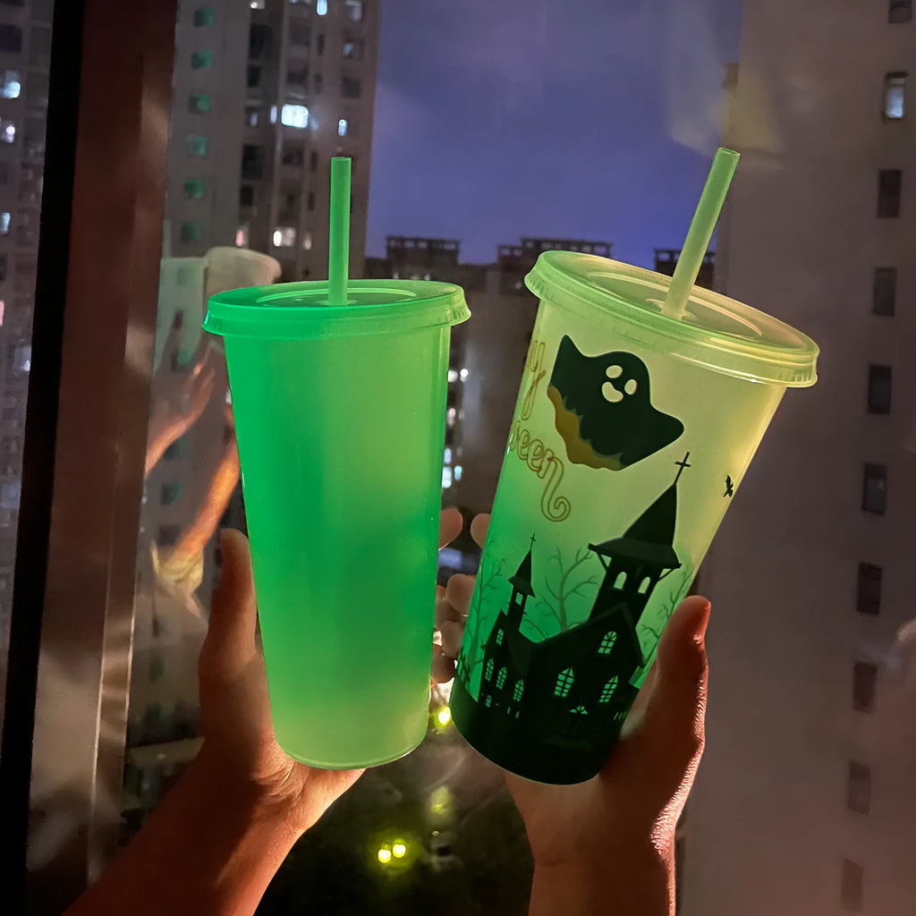 720ml luminous Halloween plastic sippy cup with straw, cylindrical shape in PP material.