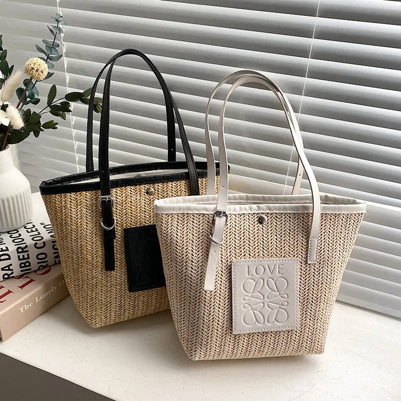 Straw woven women's shoulder bag in European retro style with three-dimensional pocket