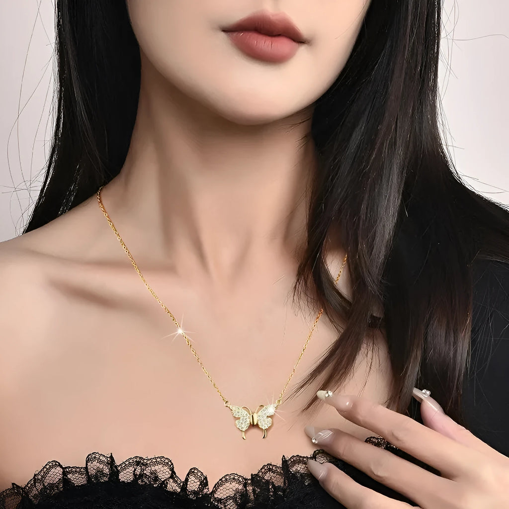 Women's magnetic fastening butterfly necklace with twisted titanium steel chain in gold colour