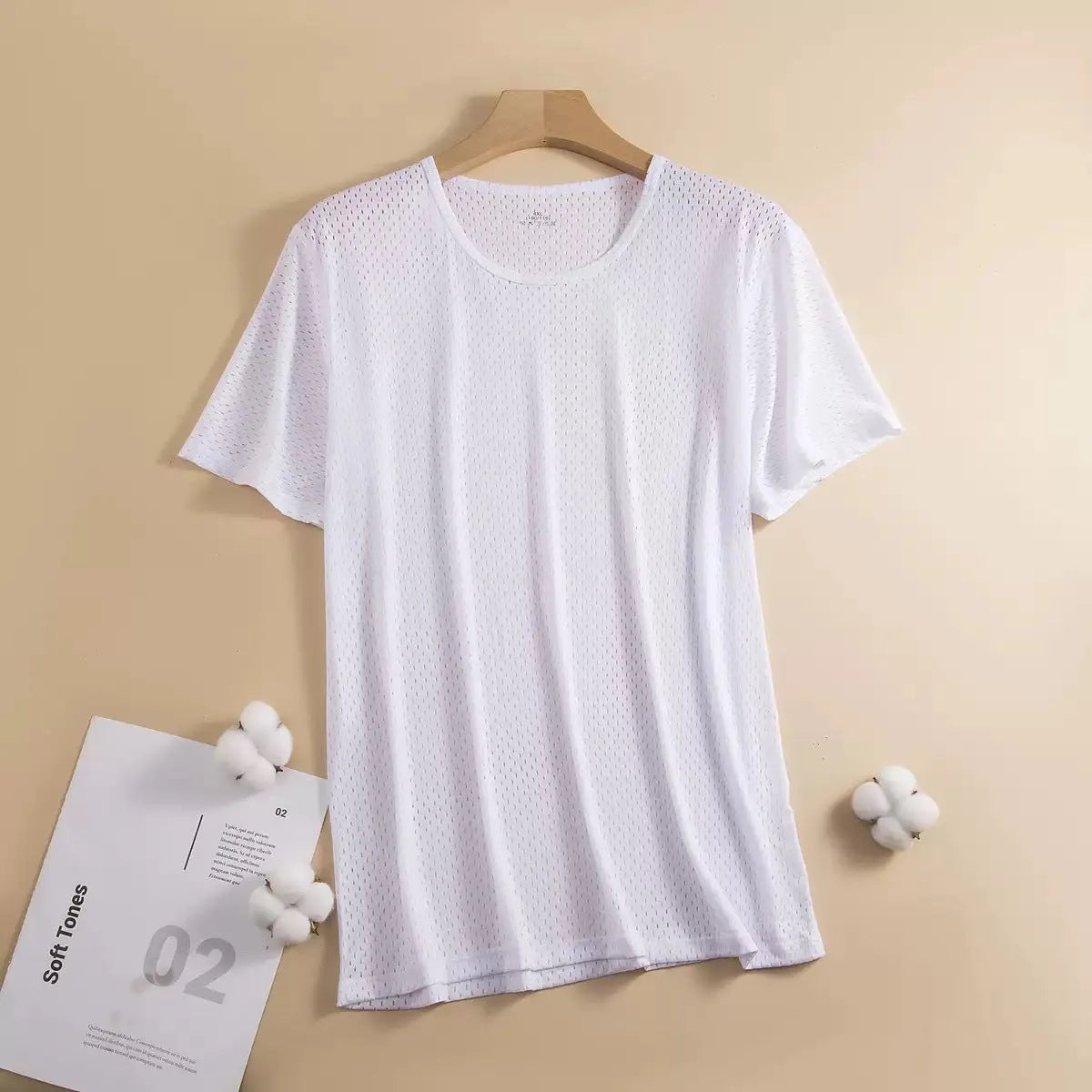Ice silk men's short sleeve crew neck t-shirt in thin mesh polyester fabric