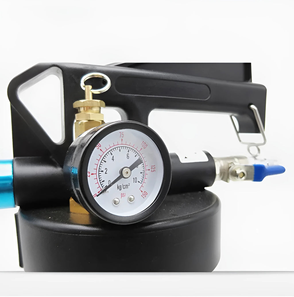 Pneumatic automatic transmission oil changer with 220W power rating and choice of 6L or 10L tank capacity