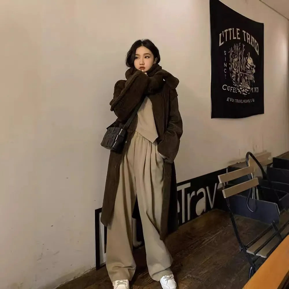 Women's khaki casual sportswear set with long sleeve top and trousers in Japanese Korean style