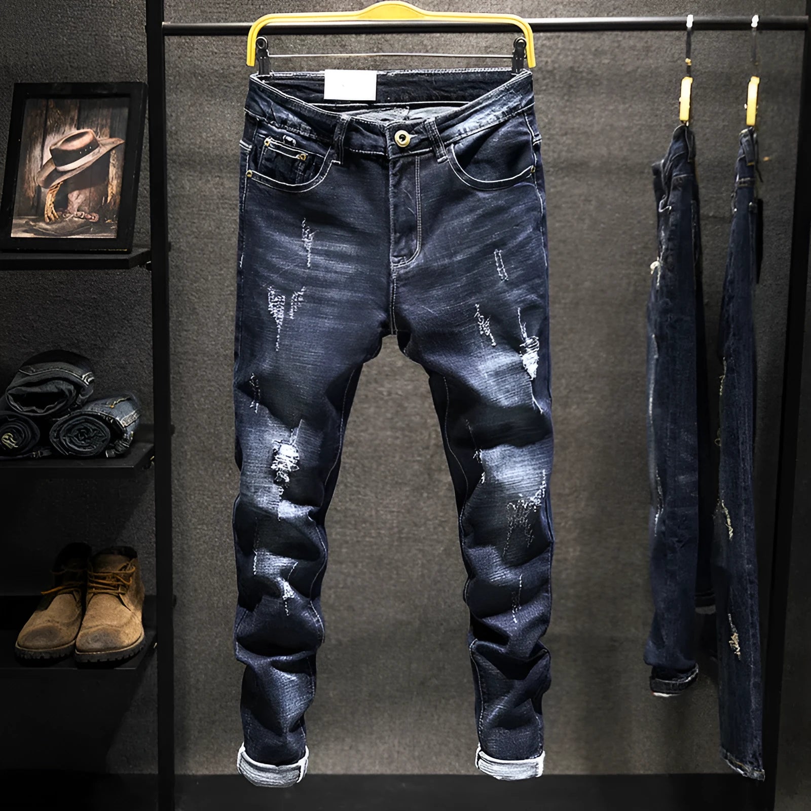 Men's slim-fit skinny jeans in dark blue denim with micro elasticity and mid-waist design