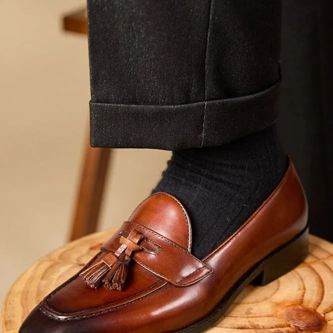 Men's black leather tassel loafers business casual shoes with rubber sole