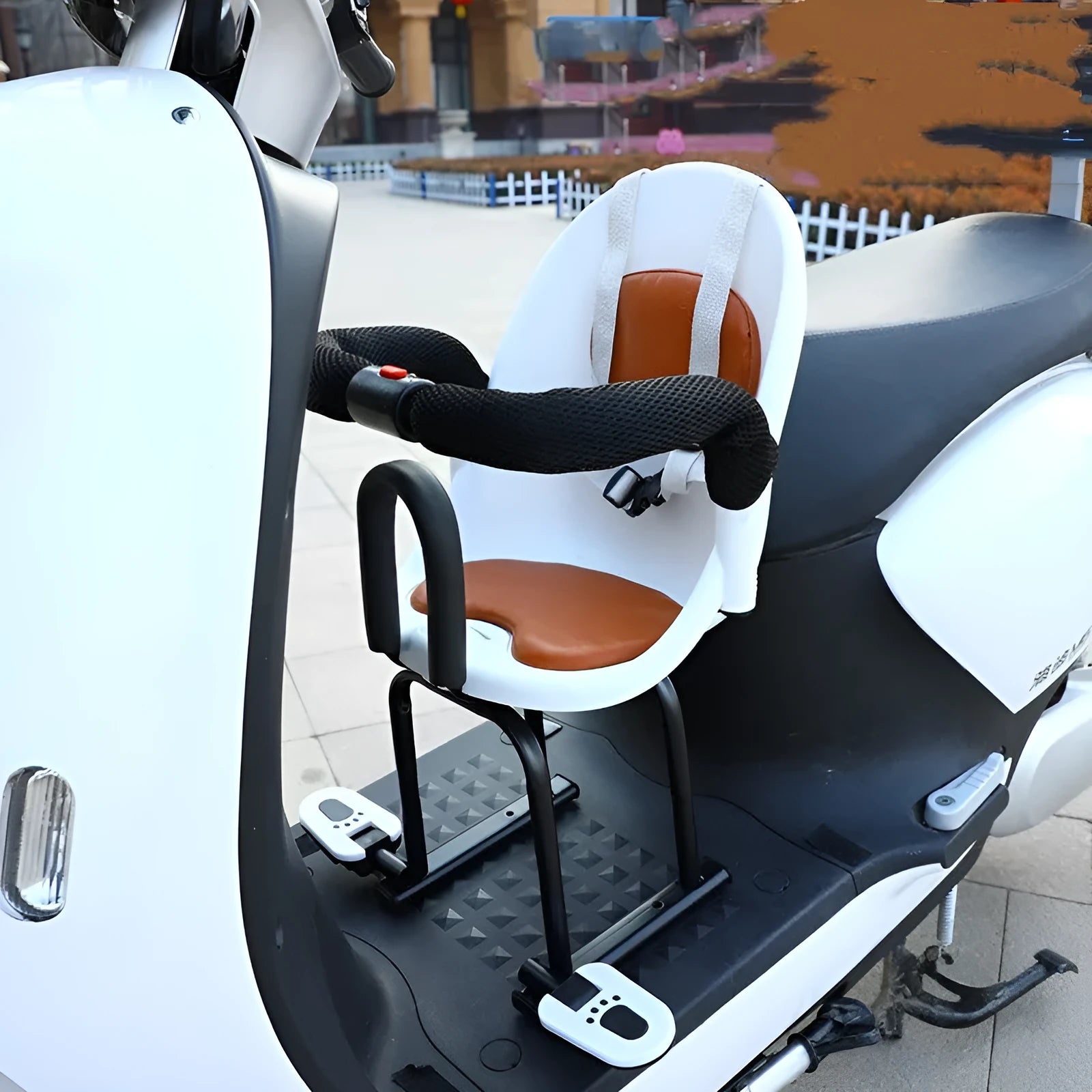 Front baby scooter safety seat in black high carbon steel construction