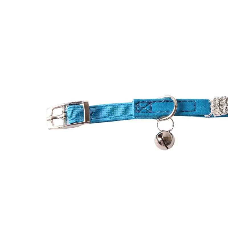 Flocking material cat collar with elastic buckle and gang drill pattern in multiple colours.