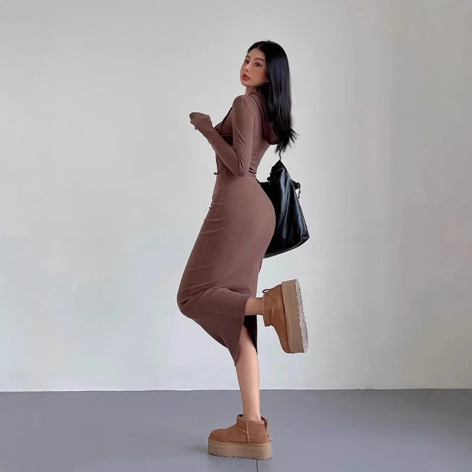 Women's hooded sheath dress in polyester with over-the-knee length and long sleeves