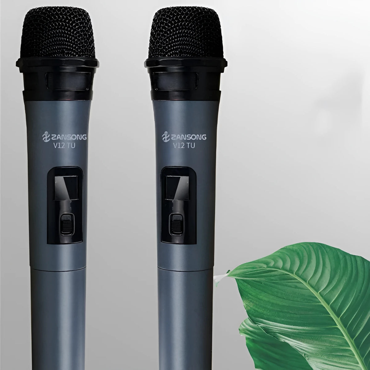 ZANSONG V12 black dynamic handheld microphone with USB receiver and audio cable