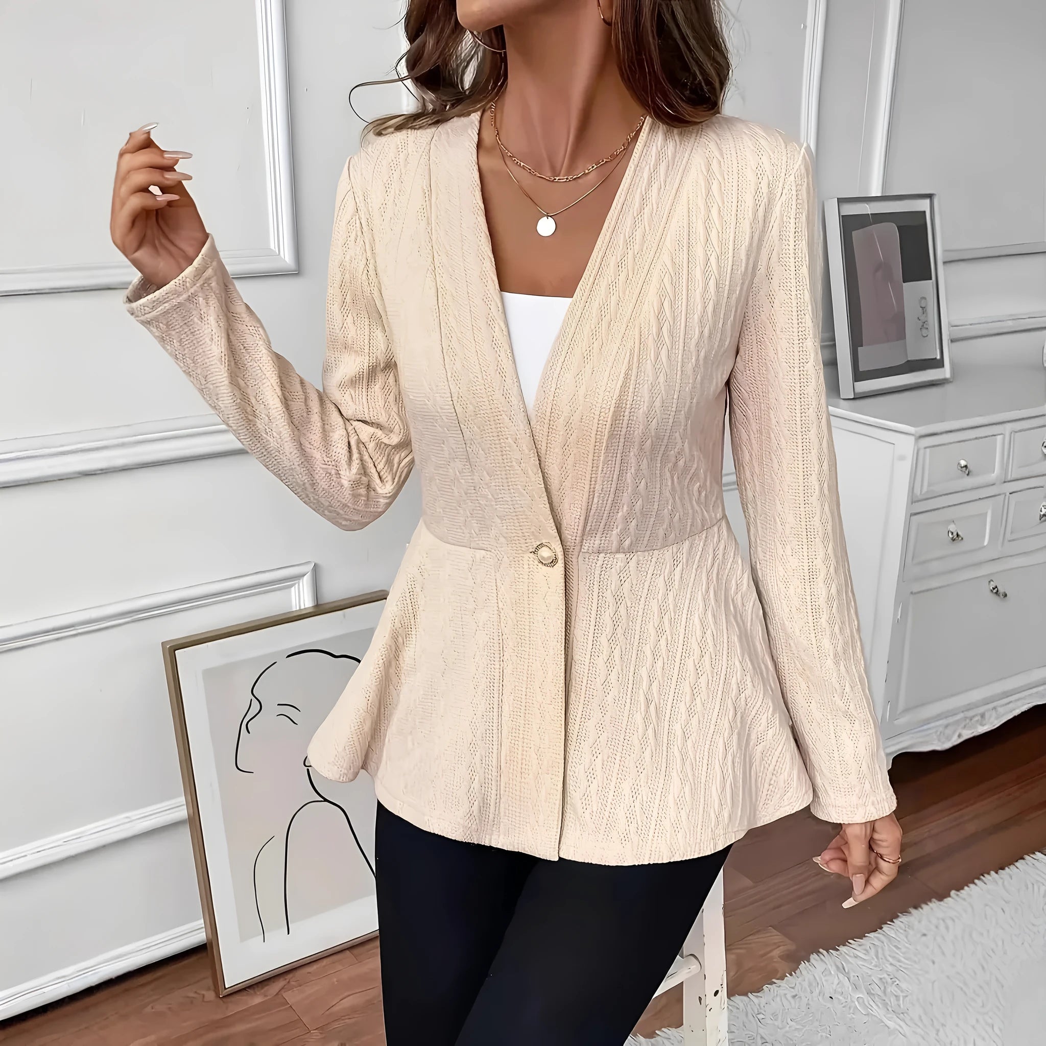 Women's solid colour knitted cardigan with single button and Jacquard pattern texture