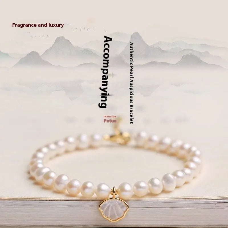 Women's freshwater pearl bracelet with fan-shaped pearl arrangement and alloy setting