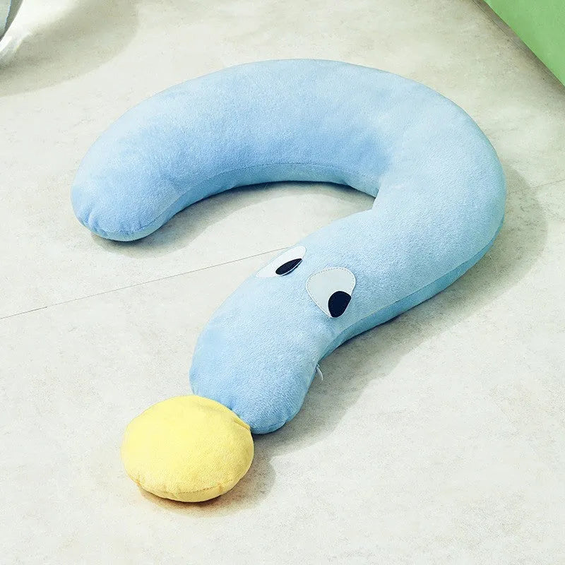 Blue and yellow rectangular pet sleeping pillow for cats and dogs, measuring 62 by 39 centimetres.