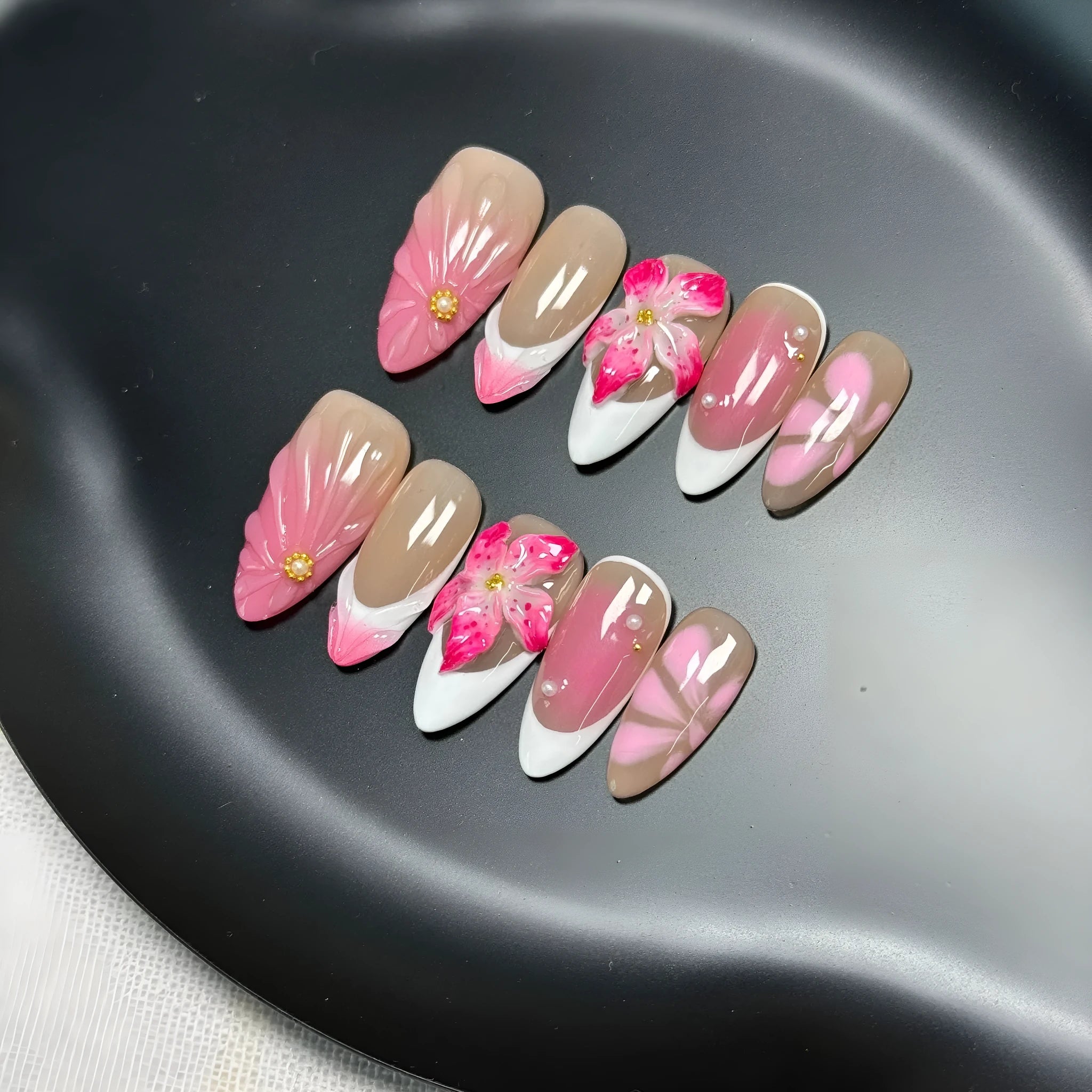 Plastic manicure armour with 3D French style lily flowers for nail art
