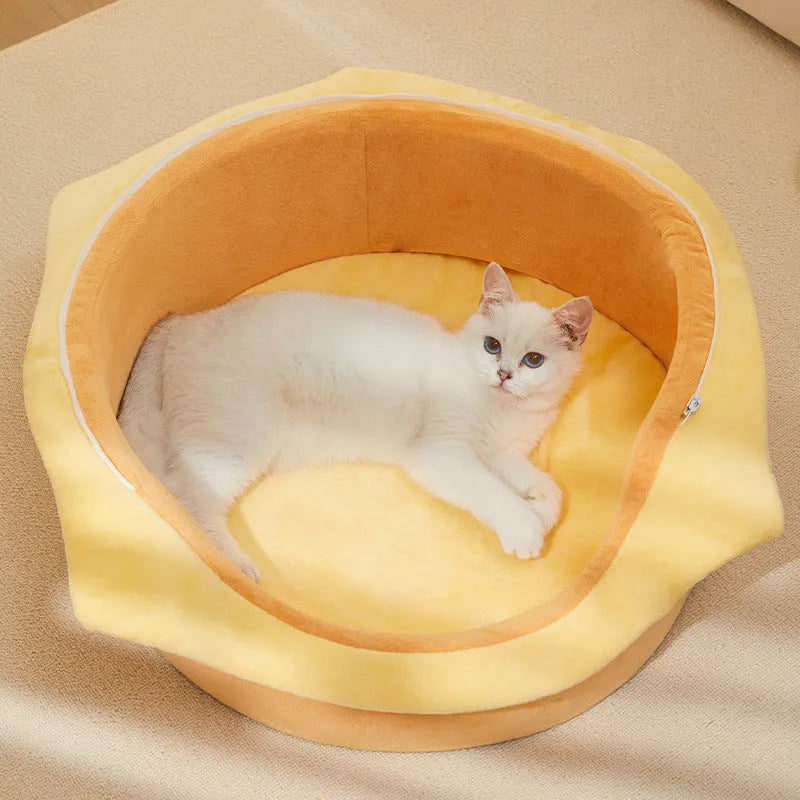 M size grey disassemblable cat kennel with enclosed warm design for winter and all-season use.