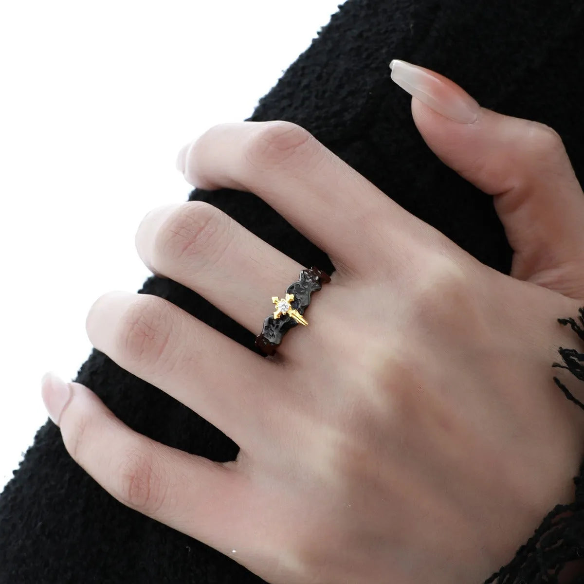 Princess Knight adjustable couple ring in silver with electroplated finish