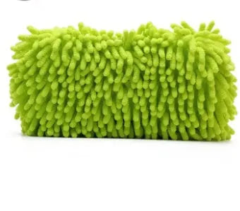 Silvery green car wash sponge measuring 14cm by 25cm with chenille and microfiber construction