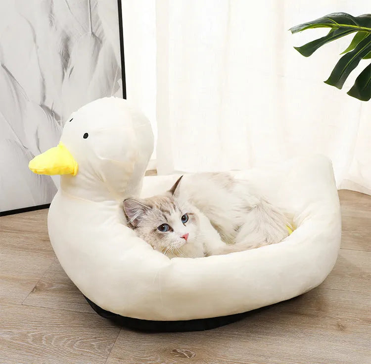 Blue duck-shaped fluffy pet bed for small dogs and cats measuring 40x35cm