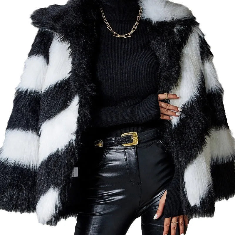 Contrast lapel faux fur coat with removable collar in normal length for commute wear