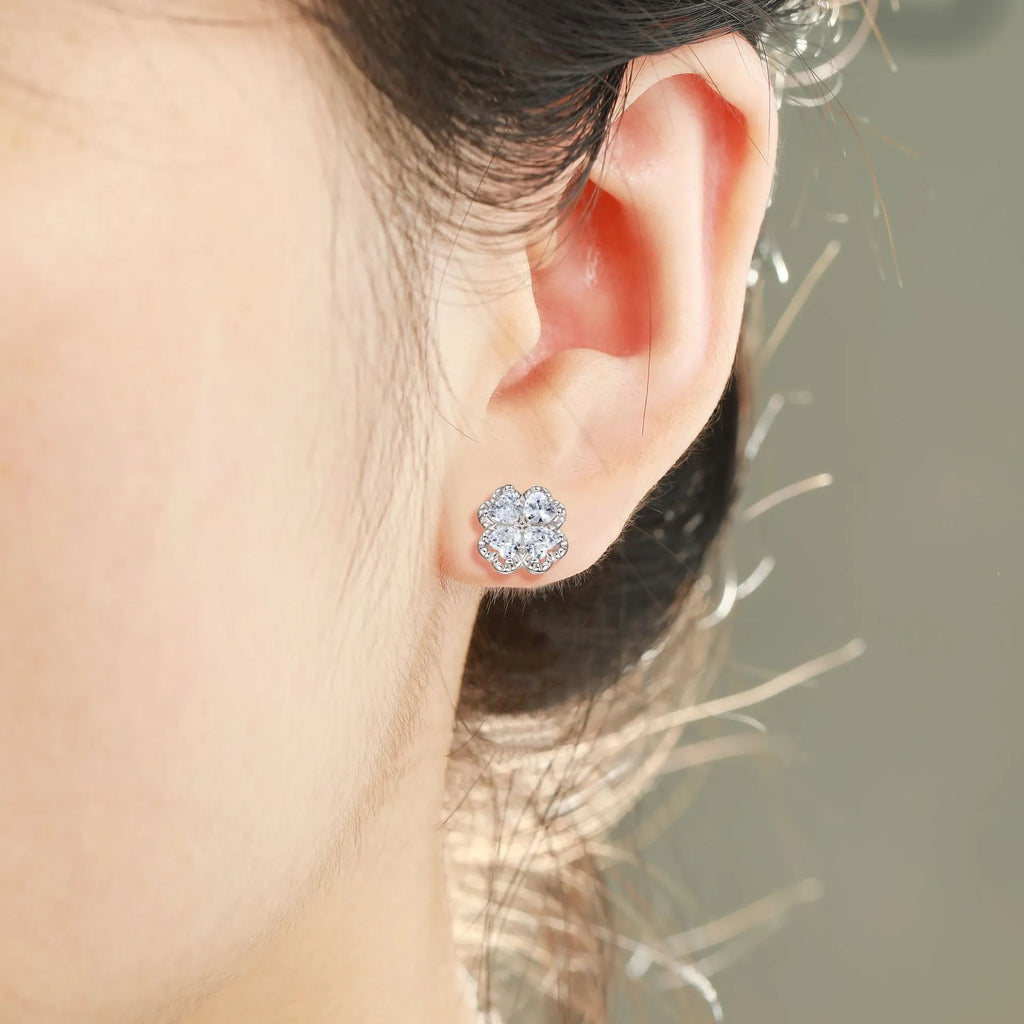 Women's heart-shaped zircon and four-leaf clover earrings in white gold coloured 925 sterling silver.